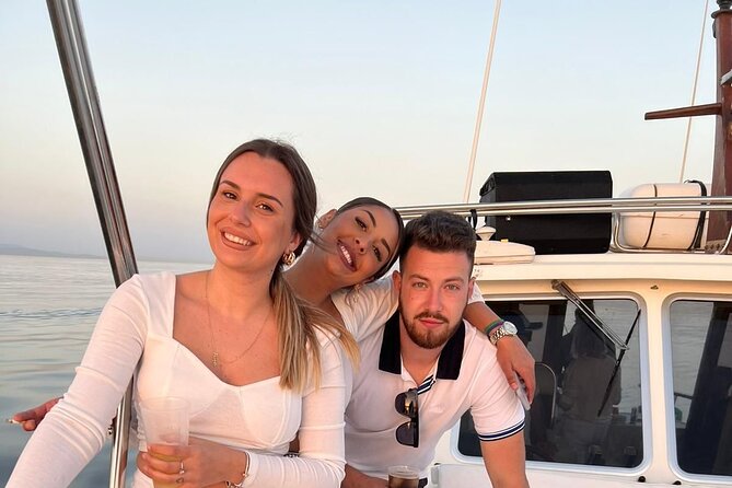 2-Hour Excursion in Search of Dolphins/ Includes Drink and Snacks - Sailing Out of Estepona Marina at Pantalán Nº5