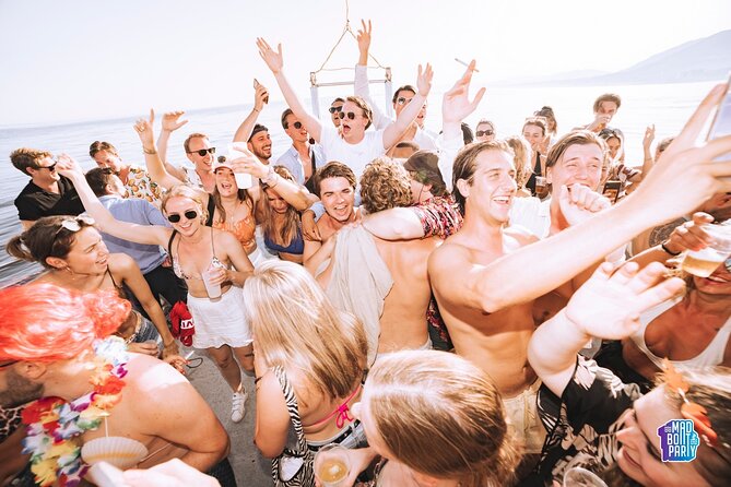 3 hours on the craziest boat party in Malaga - Group size and physical comfort: what the “moderate fitness” note means