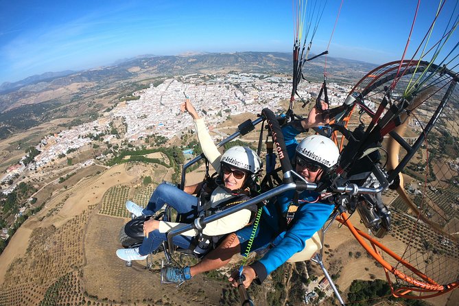 30-minute paramotor flight in Ronda - Why people rave about Adrián’s calm, practical guidance