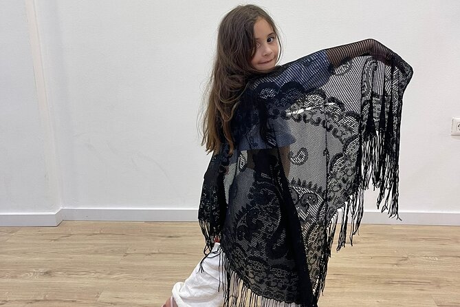 45 minutes flamenco dance class for family in Málaga - Price and value: what you really get for $48.12