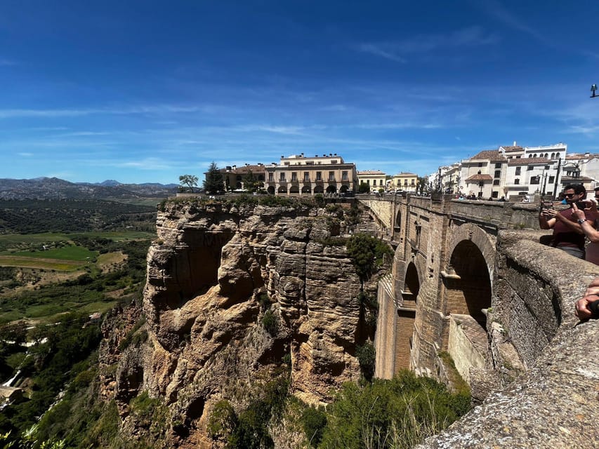 ab Marbella: Private VIP-Tour Ronda incl. Transfer + Tapas - Why Ronda feels different on a private VIP tour