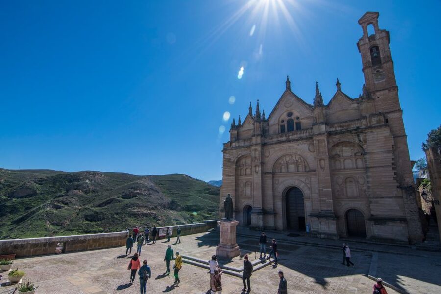 Antequera Old Town & El Torcal Experience from Málaga - The ride out of Málaga: comfort, safety, and why it matters