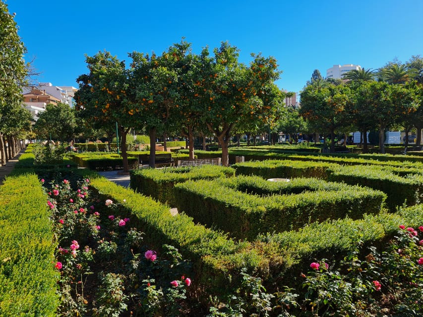 Audioguide City Walk Malaga for cruises (German & English) - Best ways to pace the route for photos, rest, and shopping
