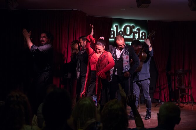 Authentic flamenco show. Alegria and gastronomy Malaga - Location by Muelle Uno and Malagueta: Getting There Without Stress