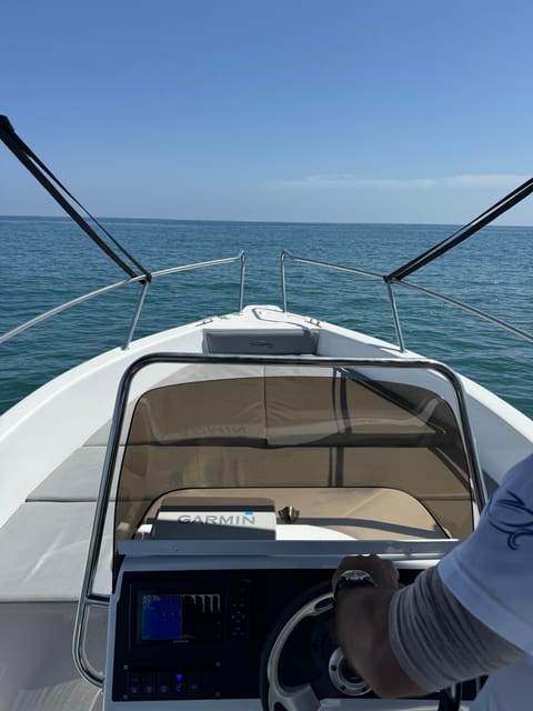 Benalmádena: Alquiler de barcos sin licencia Costa del Sol - Price and what you should budget beyond the $35