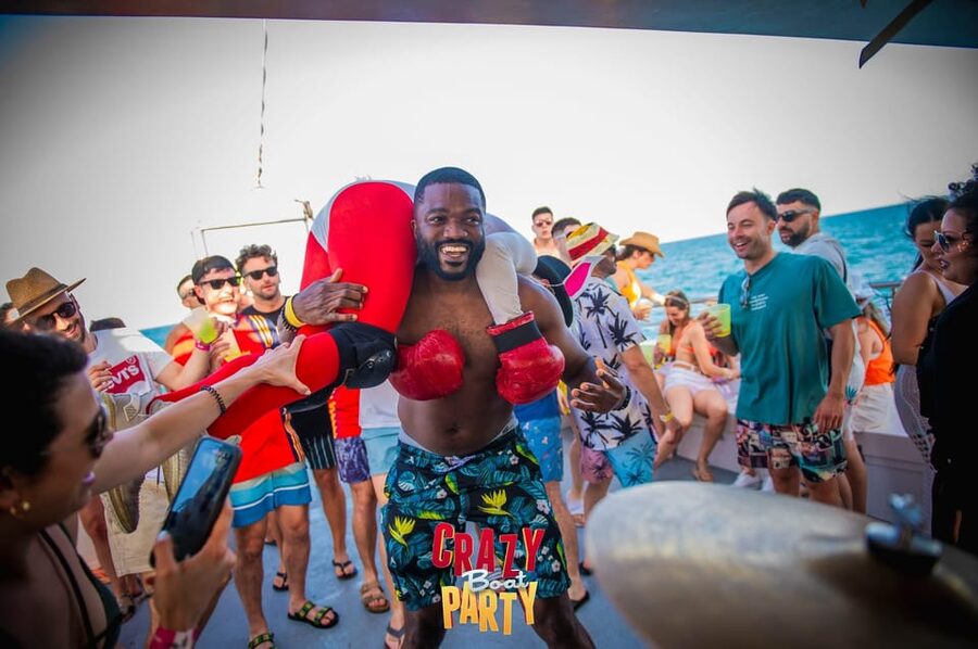 Benalmadena: Boat Party with a Drink - The included drink and the bar value: 3€ add-ons make a difference