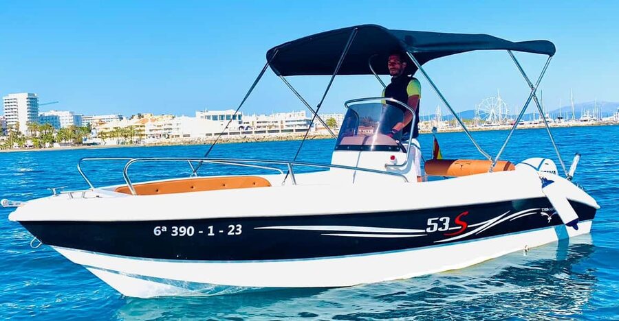 Benalmádena: Boat Rental without License - Entering Benalmádena Marina: your starting point at Puerto Marina