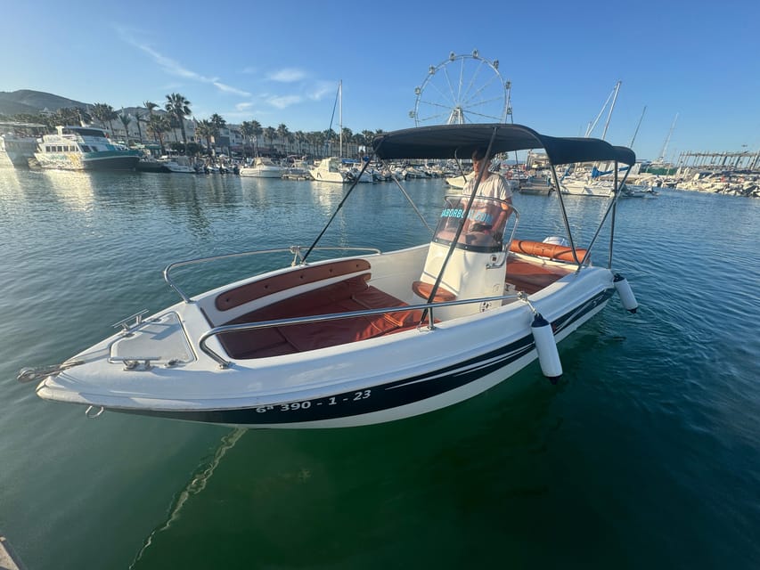 Benalmádena: Boat Rental without License - The boat itself: comfort you feel immediately