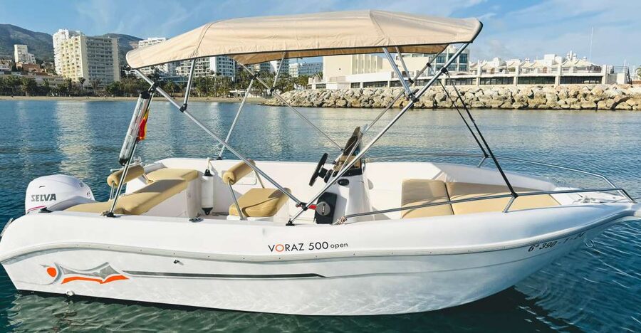 Benalmádena: Costa del Sol License-Free Boat Rental - Captain Training Without the Stress of a License