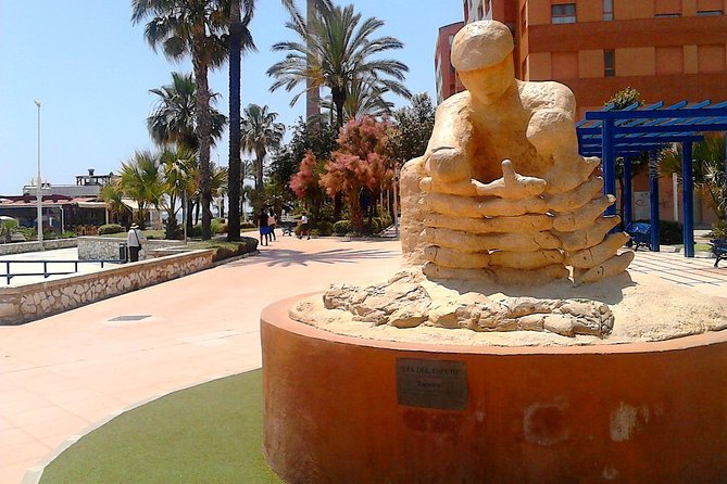 Bike Rental in Malaga - The Port and Palmeral de las Sorpresas, Up Close