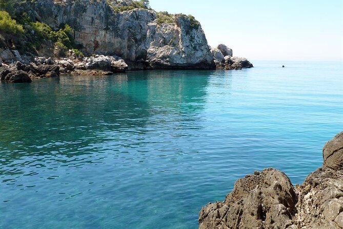 Boat rental Bayliner 60 cv 1/2 day - Price and Logistics: Is $462.86 Worth It for Up to 5?