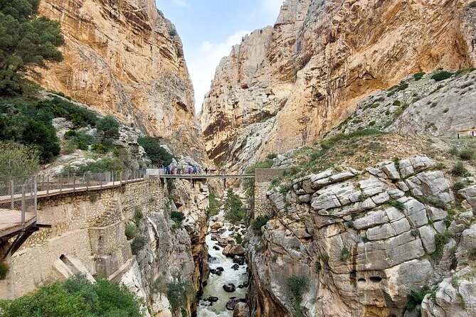 Caminito del Rey with Pickup from Malaga City - How crowded will it feel with a 57-person cap?