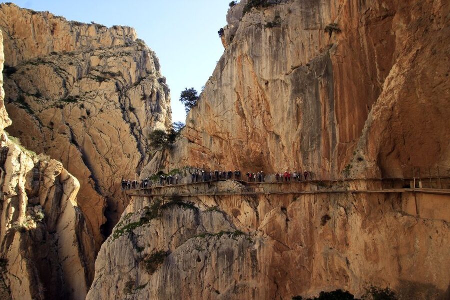 Costa del Sol: Caminito del Rey Guided Trip - Starting with the Conde del Guadalhorce Dam, then walking into the gorge