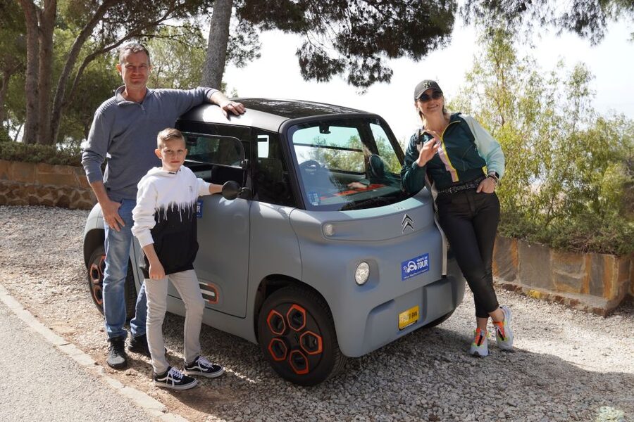 Cruise Terminal Pickup: Málaga in 2 Hours by Electric Car - Malaga Museum and Banco de España: finishing with central landmarks