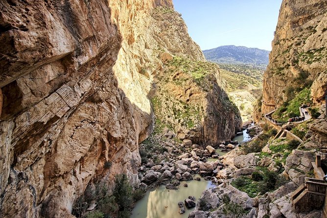 Dare to take a walk along the Caminito del Rey path private tour from Malaga - The big challenge: tunnel, stairs, and being okay with heights