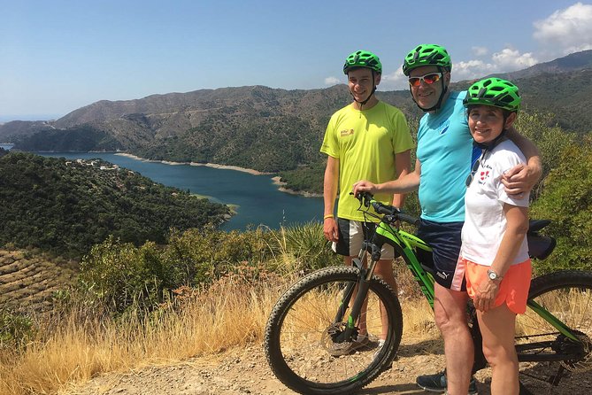 E-Mountain Bike Explorer Tour departing from Marbella - How the ride works: off-road, uphill, downhill, and guide support