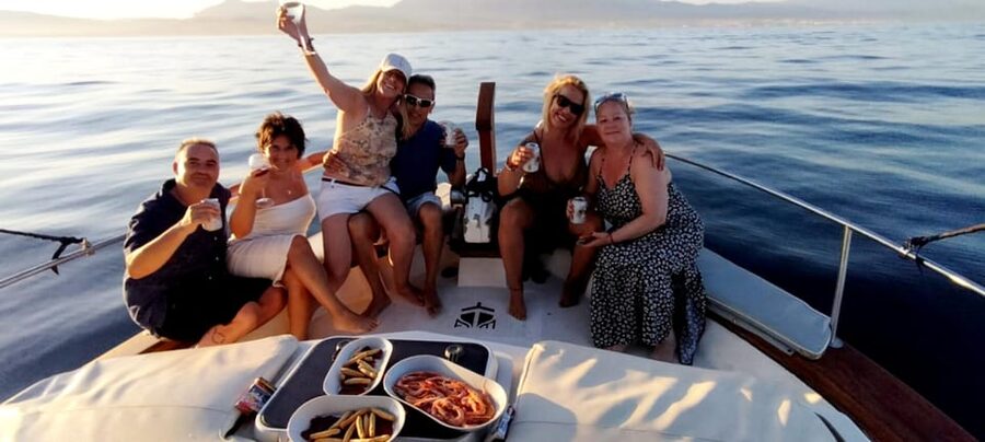 Estepona: Dolphin Search Boat Trip with Drink and Snacks - Key things to know before you go