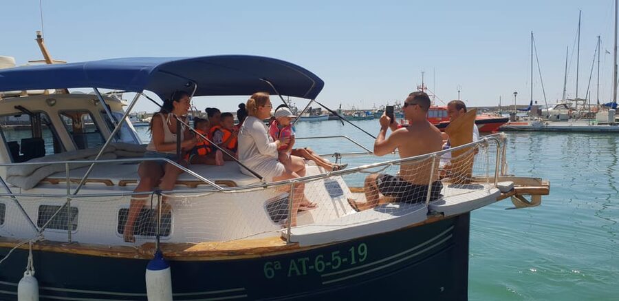 Estepona: Dolphin Search Boat Trip with Drink and Snacks - Estepona Marina to open water: a 2-hour experience that stays relaxed