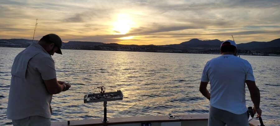 Estepona: Fishing Tour StartFisher 1060 - What’s included, what’s not, and the easy packing list