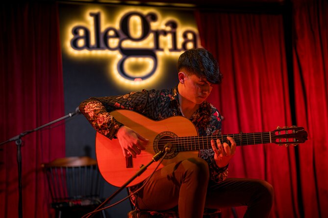 Flamenco Restaurant and Show in Alegria - Small venue, big emotions: seating and the bathroom problem