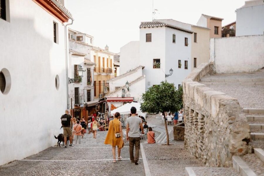 From Costa del Sol: Granada Day Trip Free Time 5h - Why a free-time Granada day trip works so well