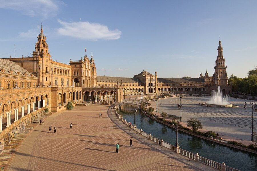 From Costa del Sol: Guided Tour of Seville - Should you book the Seville Cathedral and Giralda day trip?