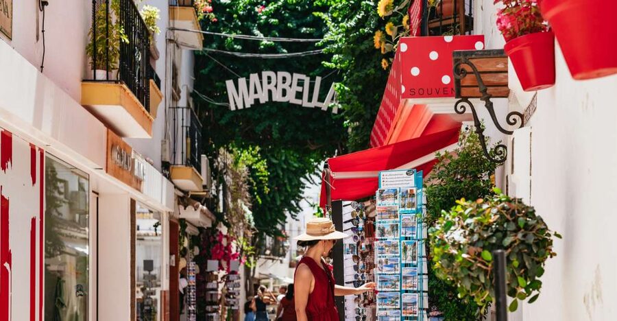 From Costa del Sol: Mijas, Marbella and Puerto Banús Tour - One Full Day of Contrasts: From Puerto Banús to White Streets