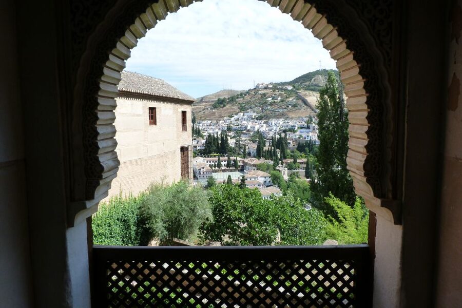 From Costa del Sol or Malaga: Granada and Alhambra Tour - Granada free time: how to spend 2 hours without rushing
