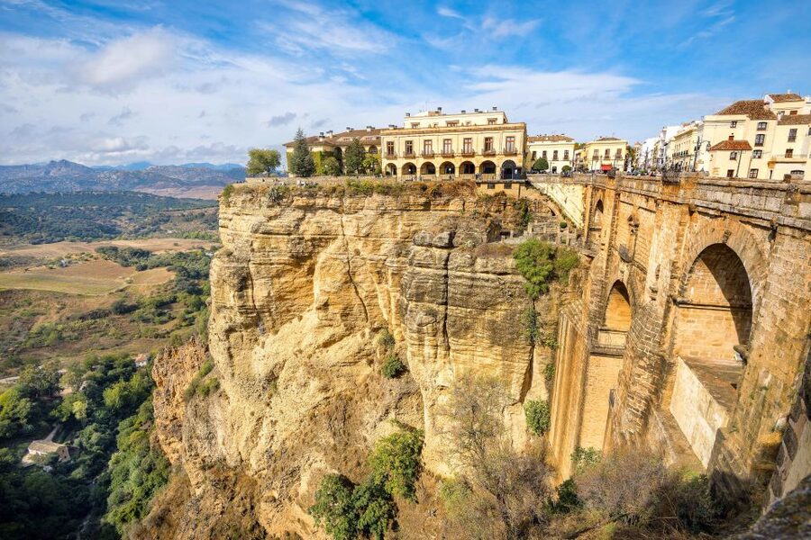 From Costa del Sol: Private Ronda Tour - The Free Time Hour: Shopping, Lunch, and Deciding on Your Own Pace