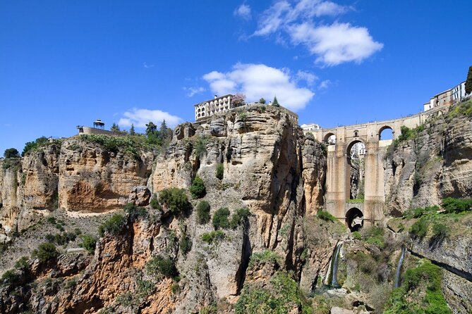 From Costa del Sol: Ronda and Setenil de las Bodegas - Why Ronda and Setenil fit together so well