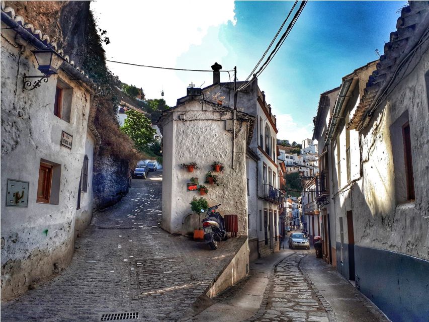 From Costa del Sol: Ronda and Setenil de las Bodegas - Coach comfort and timing from the Costa del Sol