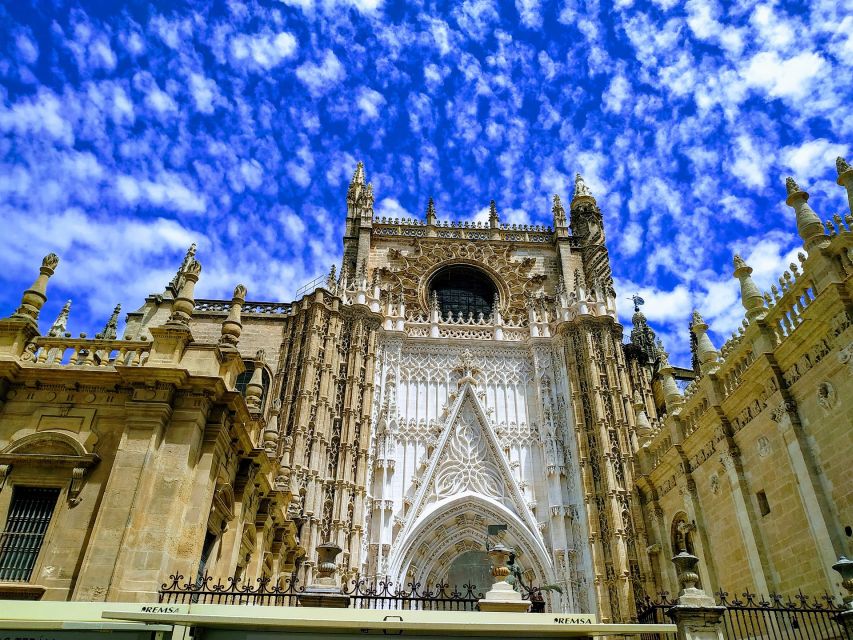 From Costa del Sol: Seville and Royal Alcázar Palace - Weather and packing: the practical checklist for comfort
