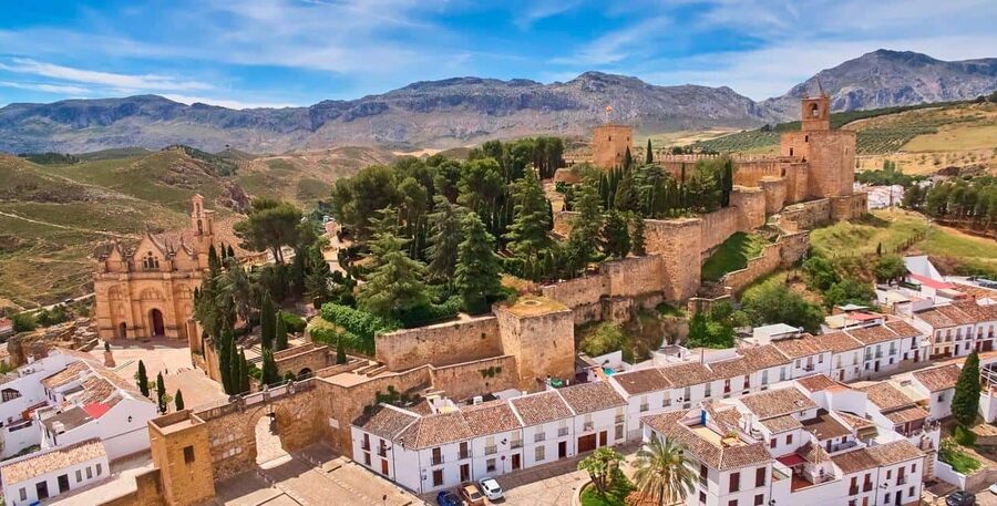 From Málaga: Caminito del Rey & Antequera: Dolmens and free time - Antequera Dolmens: One Focused Hour With UNESCO Megaliths