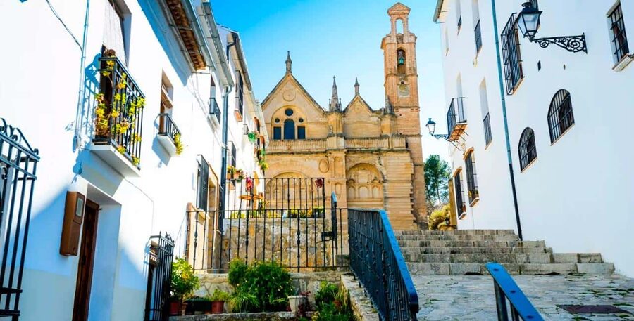 From Málaga: Caminito del Rey & Antequera: Dolmens and free time - Antequera Alcazaba Area Walk and Historic Center Free Time