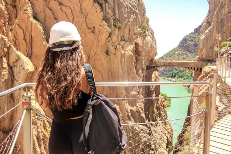 From Málaga: Caminito del Rey Day Trip & Guided Tour - Walking Caminito del Rey: the 2015 rebuild and the bridge adrenaline