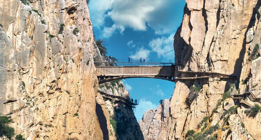 From Malaga: Caminito del Rey guided tour + round-trip transportation - Languages and guide style, from English and Spanish to requests