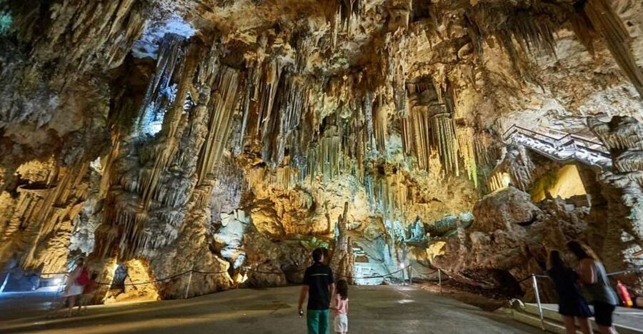 From Málaga: Caves of Nerja, Nerja and Frigiliana Day Tour - The 9-hour rhythm from Málaga that keeps it relaxed