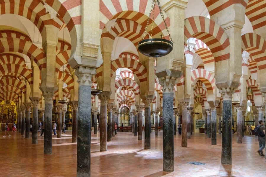 From Malaga: Cordoba Day Trip and Mosque-Cathedral - Judería in one focused walk: synagogues, souks, and Calleja de las Flores