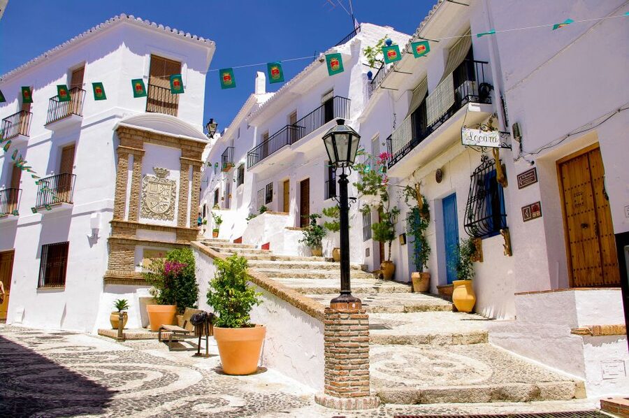 From Málaga: Frigiliana Hiking Tour with Wine & Appetizers - What to pack and how to prepare for the trail