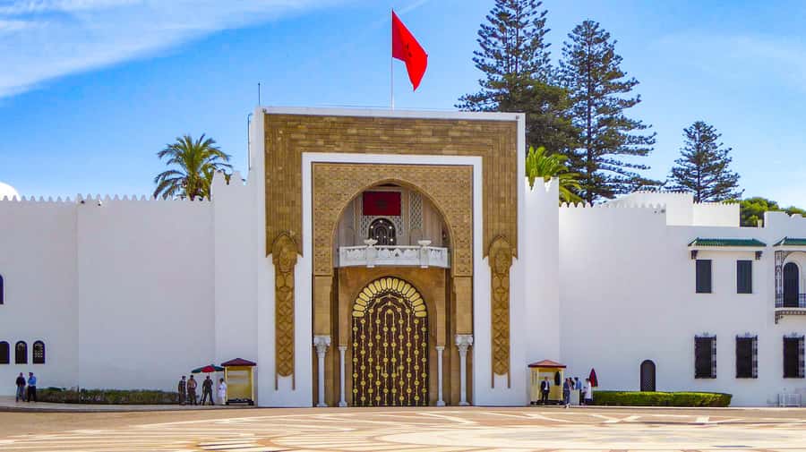 From Málaga: Morocco Day Trip with Tour Guide and Lunch - Strait of Gibraltar to Morocco, in one practical gulp