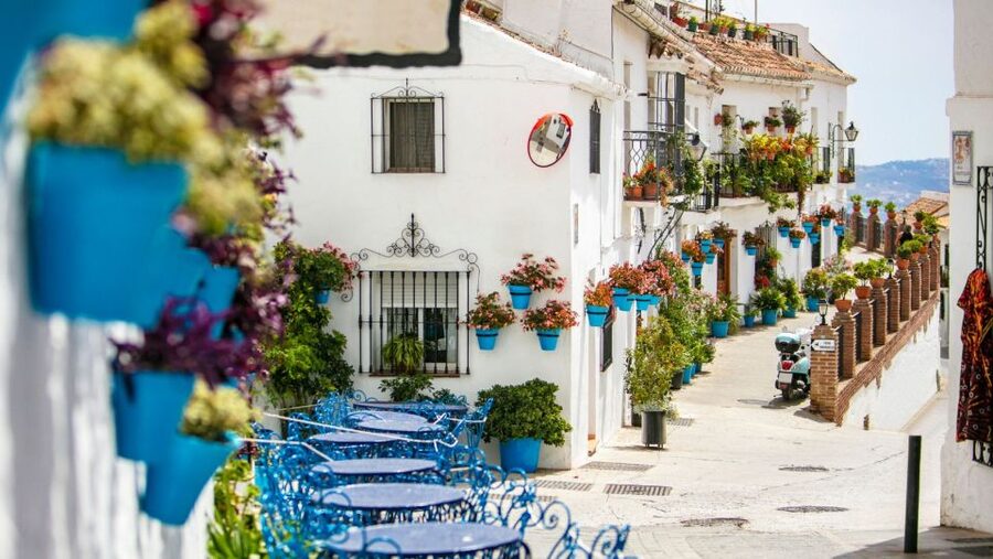 From Malaga or Costa del Sol: Mijas, Marbella & Puerto Banus - Why This Costa del Sol Day Loop Works So Well