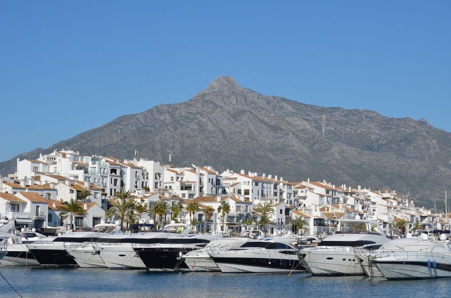 From Malaga or Costa del Sol: Mijas, Marbella & Puerto Banus - Getting Picked Up and Settling In on the Coach