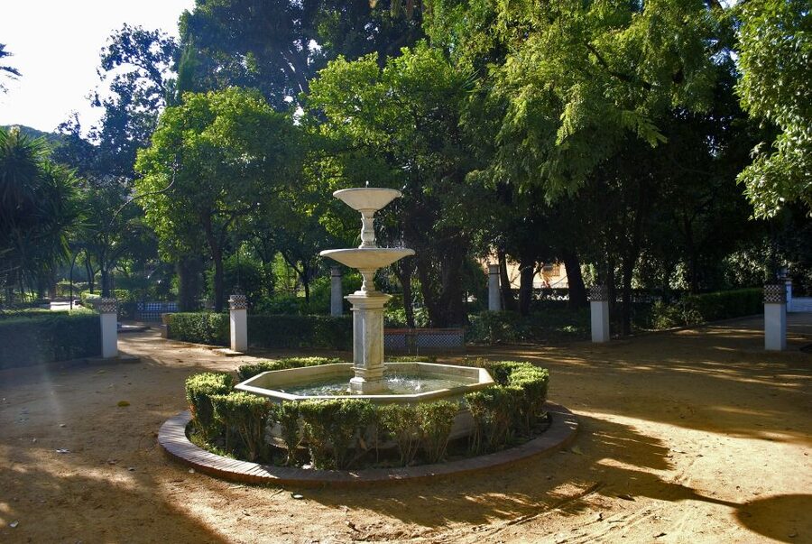 From Malaga: Private Seville, Alcazar and Cathedral Day Trip - Seville Cathedral and Giralda: the skip-the-line payoff