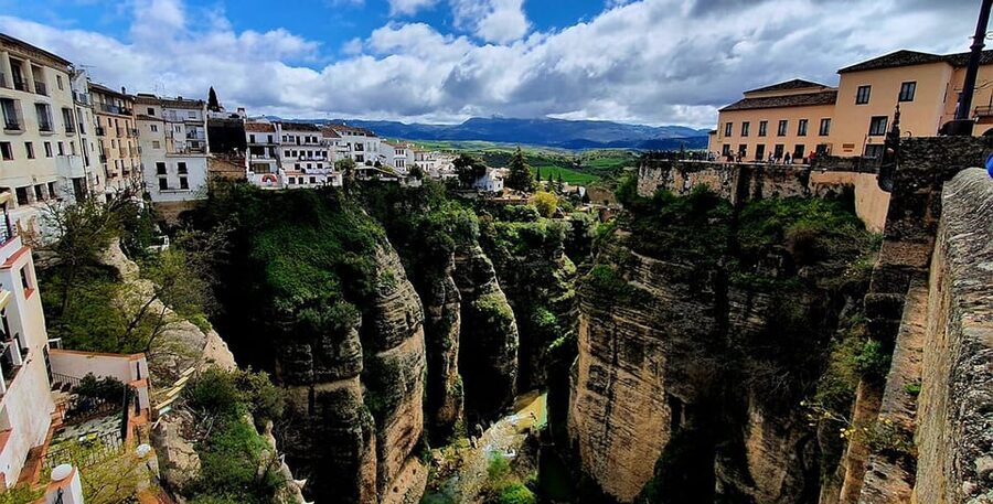 From Malaga: Ronda and Setenil Tour with Scenic Train - Why Ronda and Setenil Fit Into One 9-Hour Day