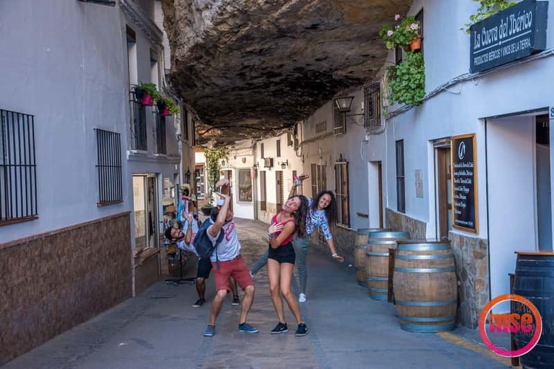 From Malaga: Ronda & Setenil de las Bodegas Guided Day Trip - How the whole day stays manageable (despite being a long 10 hours)