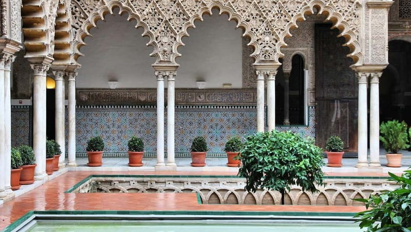 From Malaga: Seville Day Trip with Real Alcázar Tickets - How to spend your Seville free time without running out of clock