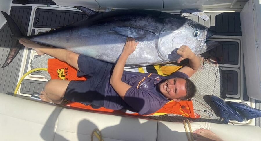 Fuengirola: 4h Trolling Fishing Trip with Snacks and Drinks - Who should book this Fuengirola trolling trip?