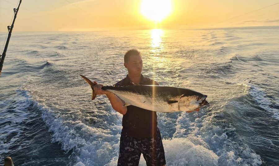 Fuengirola: 4h Trolling Fishing Trip with Snacks and Drinks - Should you book it, or look elsewhere?