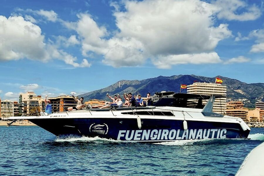 Fuengirola: Dolphin Watching by Yacht with Snacks and Drinks - Wheelchair accessible and generally easy to enjoy