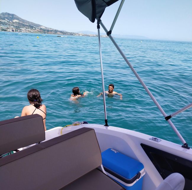 Fuengirola: Dolphin Watching Tour with Snacks and Drinks - What the guide style seems to prioritize